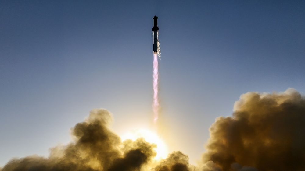【视频】SpaceX星舰第8次试射又失败 爆炸解体恐影响航班